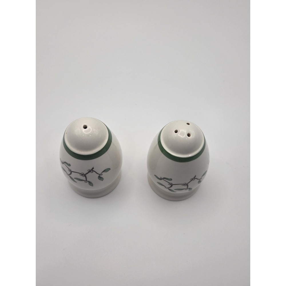 Spode Salt and Pepper Shakers Unisex White Holly Mistletoe Christmas Tableware - Picture 3 of 4